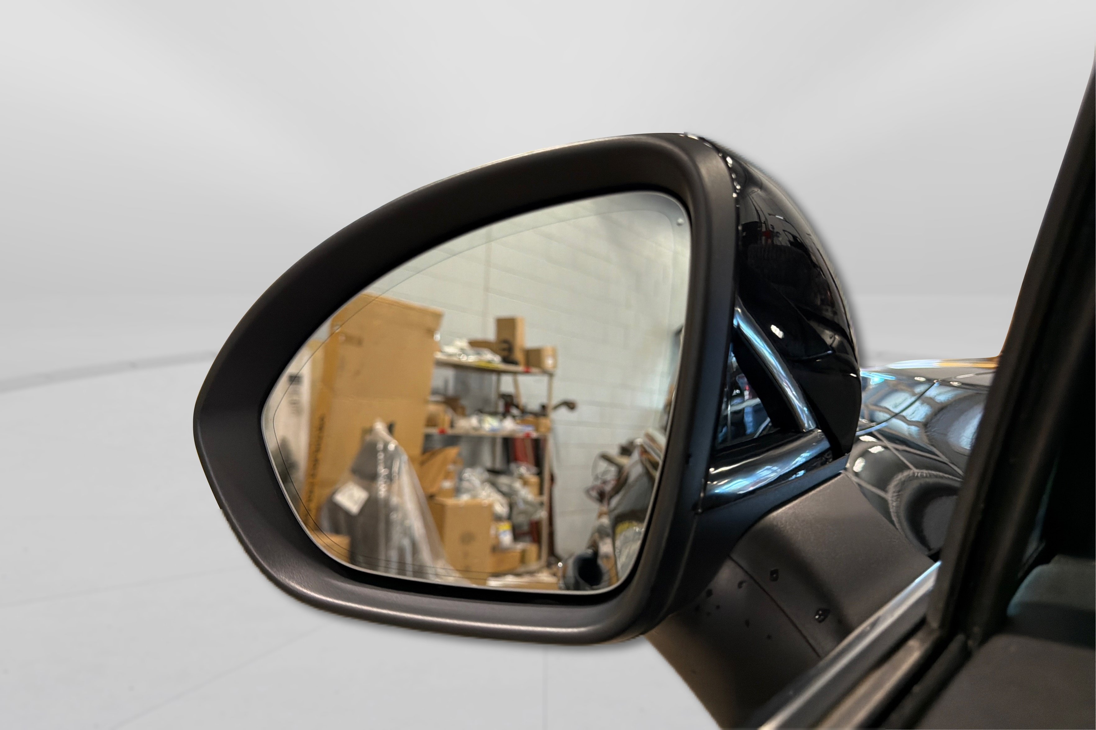 Used 2023 Buick Envision Avenir AWD/4WD image 14