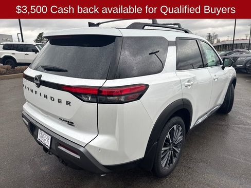 New 2026 Nissan Pathfinder Platinum image 8