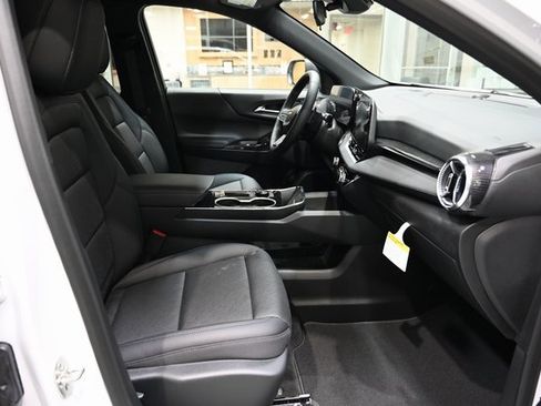 New 2026 Chevrolet Equinox LT w/ Convenience Package II image 10