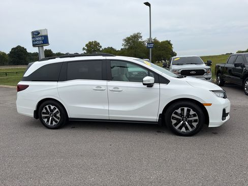 Used 2026 Honda Odyssey EX-L image 4