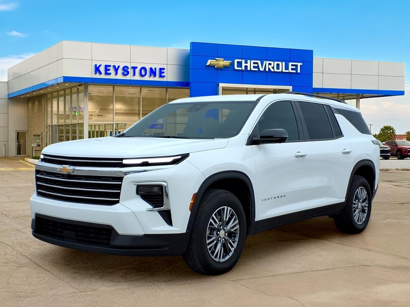 Used 2026 Chevrolet Traverse LT w/ Driver Confidence Package FWD image 3