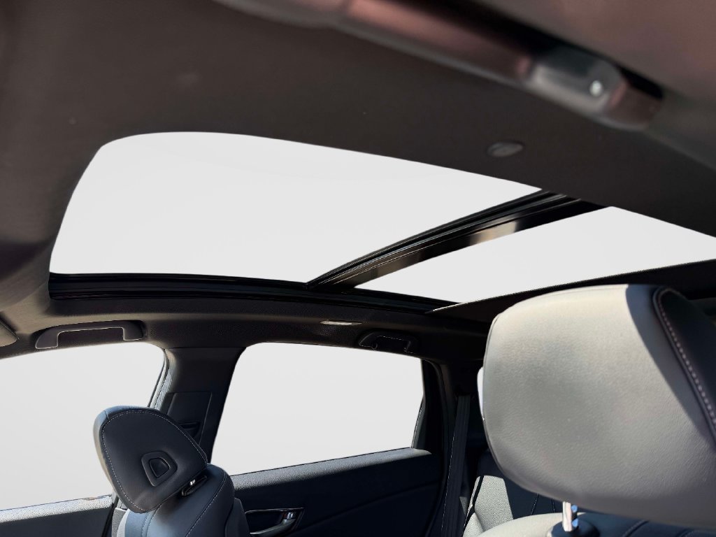 Certified 2025 Acura RDX SH-AWD image 15