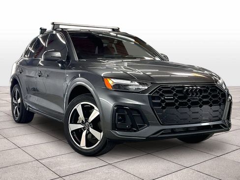Used 2023 Audi Q5 2.0T Premium Plus w/ Premium Plus Package AWD/4WD image 2