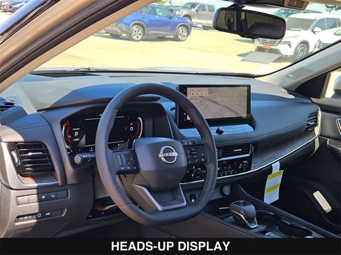 New 2026 Nissan Rogue Platinum w/ Platinum Premium Package image 13