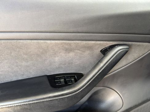 Used 2018 Tesla Model 3 Long Range image 12