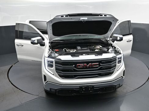 Used 2023 GMC Sierra 1500 SLT w/ SLT Convenience Package AWD/4WD image 46