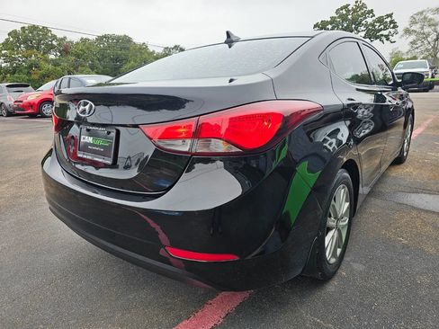 Used 2015 Hyundai Elantra SE w/ Option Group 02 image 8