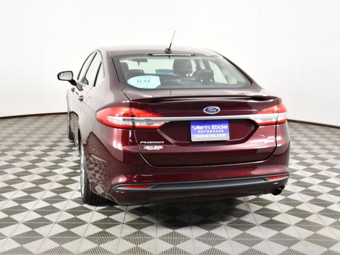 Used 2017 Ford Fusion SE w/ Equipment Group 201A FWD image 7