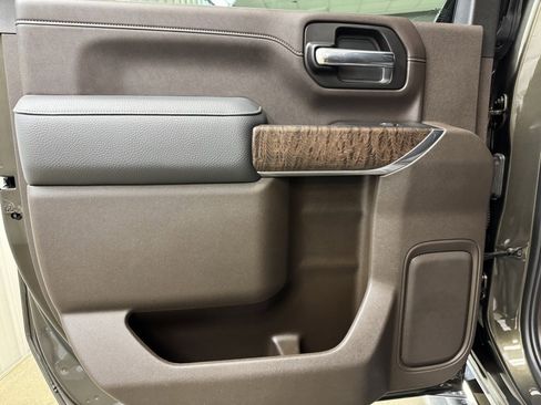 Used 2022 GMC Sierra 2500 Denali w/ Denali Ultimate Package image 16