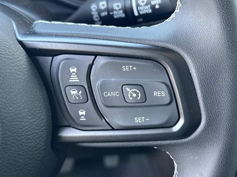 Used 2025 Jeep Wrangler Unlimited Rubicon AWD/4WD image 25