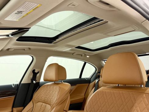 Used 2016 BMW 750i xDrive image 44