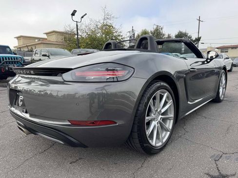 Used 2019 Porsche 718 Boxster image 12