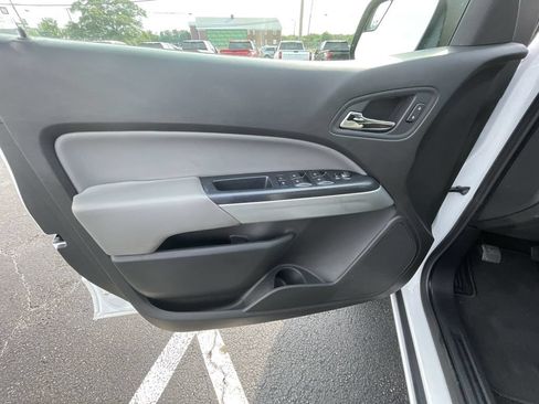 Used 2015 Chevrolet Colorado LT w/ LT Convenience Package RWD image 19