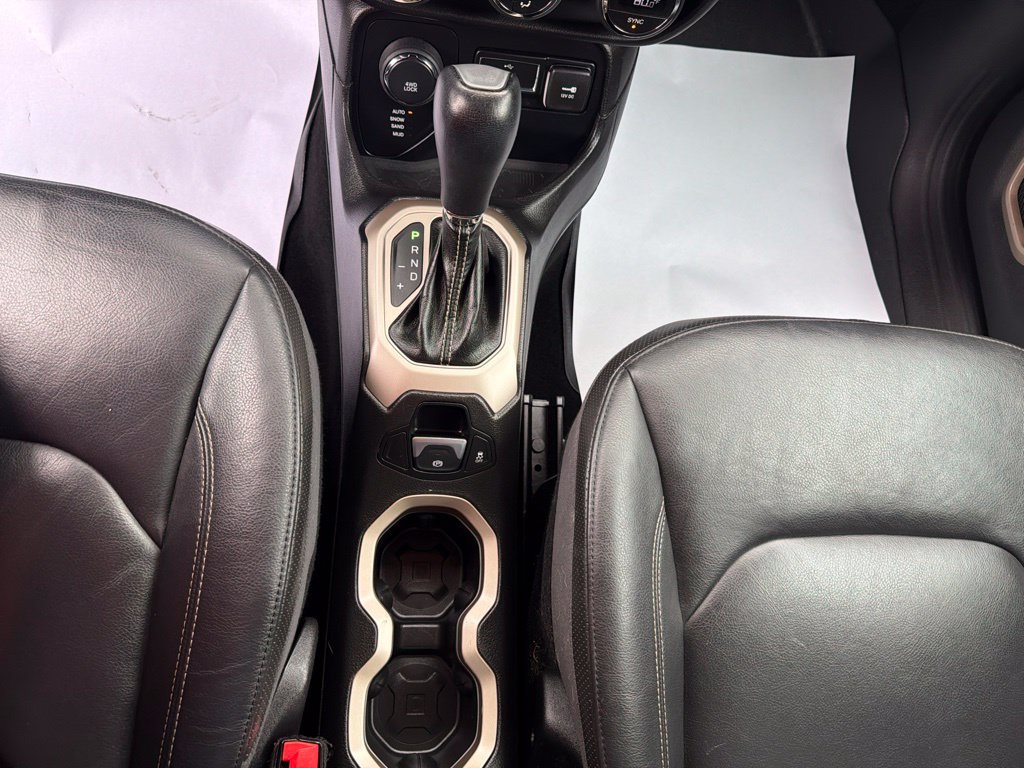 Used 2015 Jeep Renegade Limited AWD/4WD image 23