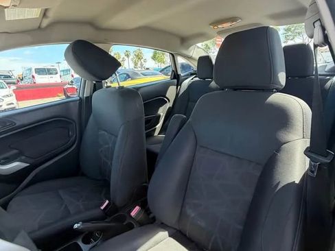 Used 2013 Ford Fiesta SE image 7