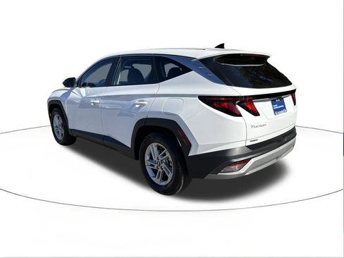 Certified 2025 Hyundai Tucson SE image 5