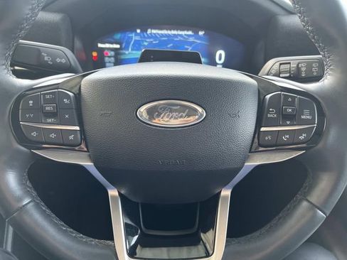 Used 2025 Ford Explorer Platinum w/ LUX Leather Package image 14