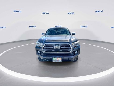 Used 2018 Toyota Tacoma SR5 RWD image 3