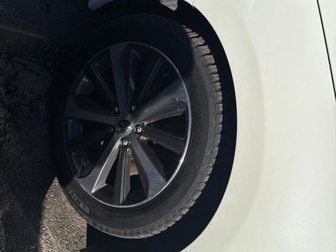 Used 2017 Subaru Legacy 2.5i Limited image 15