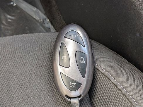 Used 2025 Hyundai Elantra SEL image 26