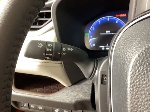 Used 2025 Toyota RAV4 Limited w/ Weather Package image 21