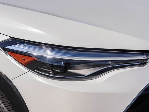 Used 2023 Toyota Corolla Cross AWD Hybrid image 12