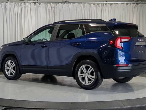 Used 2023 GMC Terrain SLE w/ Driver Convenience Package FWD image 8