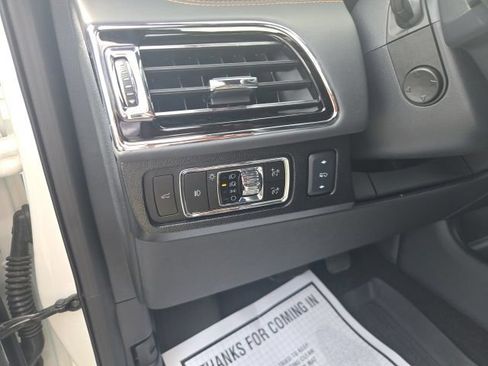 Certified 2024 Lincoln Navigator Black Label AWD/4WD image 34