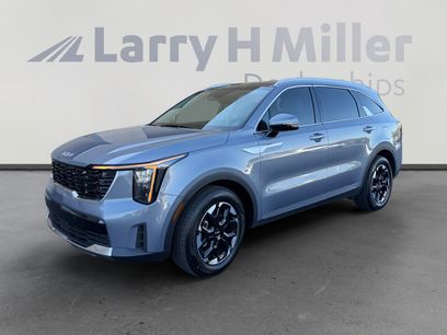 Used 2024 Kia Sorento S w/ Panoramic Sunroof Package