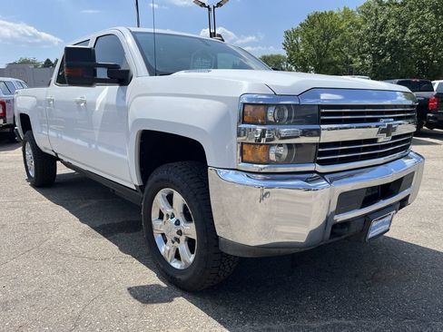 Used 2016 Chevrolet Silverado 2500 W/T w/ WT Convenience Package AWD/4WD image 4
