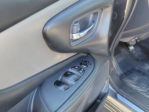 Used 2019 Nissan Murano SV AWD/4WD image 7