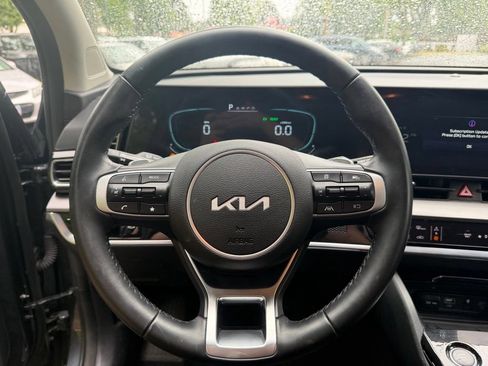 Certified 2025 Kia Sportage EX AWD/4WD image 17