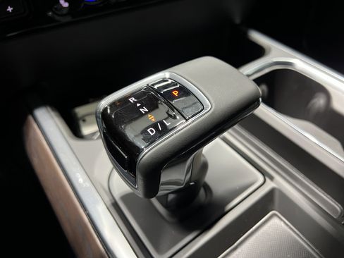 New 2026 GMC Sierra 1500 SLT image 14