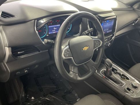 Used 2023 Chevrolet Traverse LT image 11