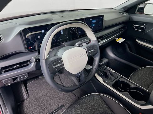 New 2025 Kia K4 GT-Line FWD image 9