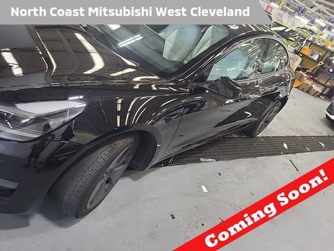 Used 2023 Tesla Model 3 Standard Range RWD image 1