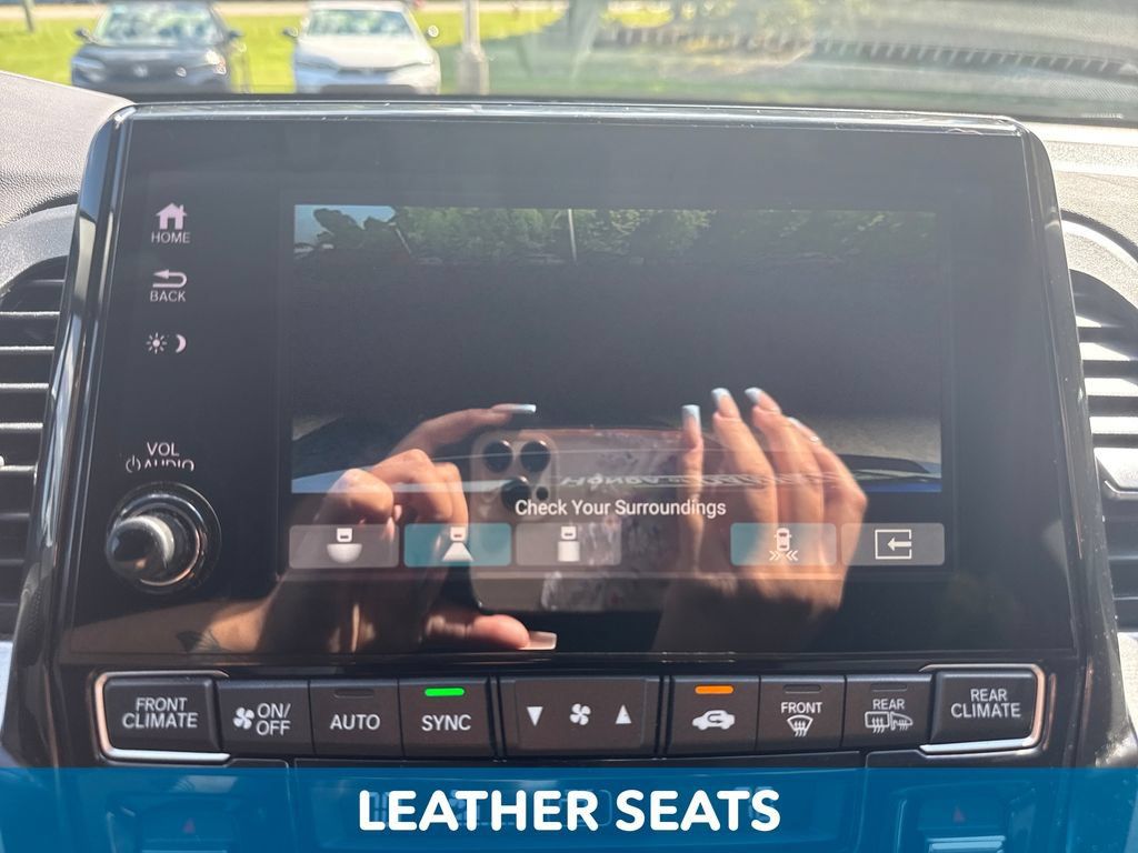 Certified 2024 Honda Odyssey Touring image 23