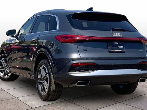Used 2025 Audi Q5 Premium w/ Convenience Package AWD/4WD image 11