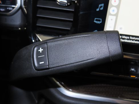 Used 2022 Chevrolet Silverado 1500 LT AWD/4WD image 31