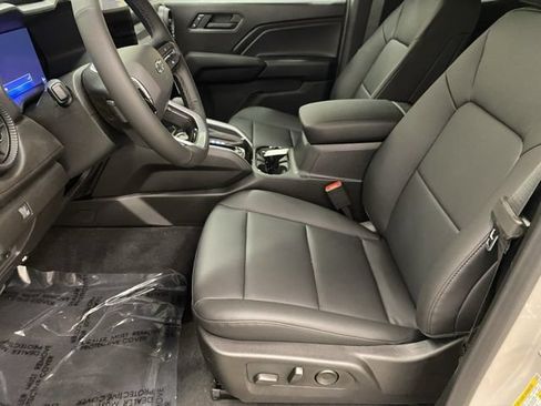 New 2026 Chevrolet Colorado Trail Boss w/ Midnight Edition AWD/4WD image 16