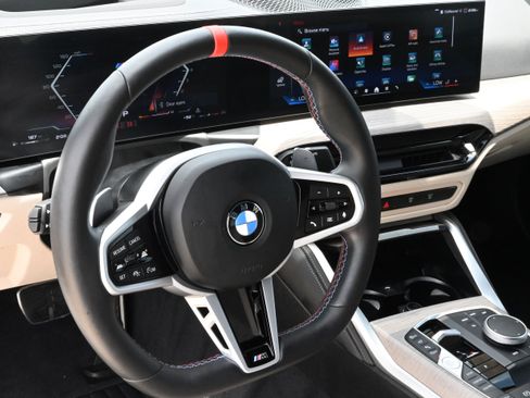 Used 2025 BMW 440i xDrive Convertible w/ Premium Package AWD/4WD image 17