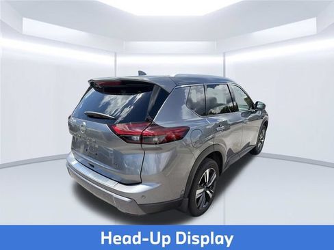 Used 2025 Nissan Rogue SL w/ SL Premium Package FWD image 6