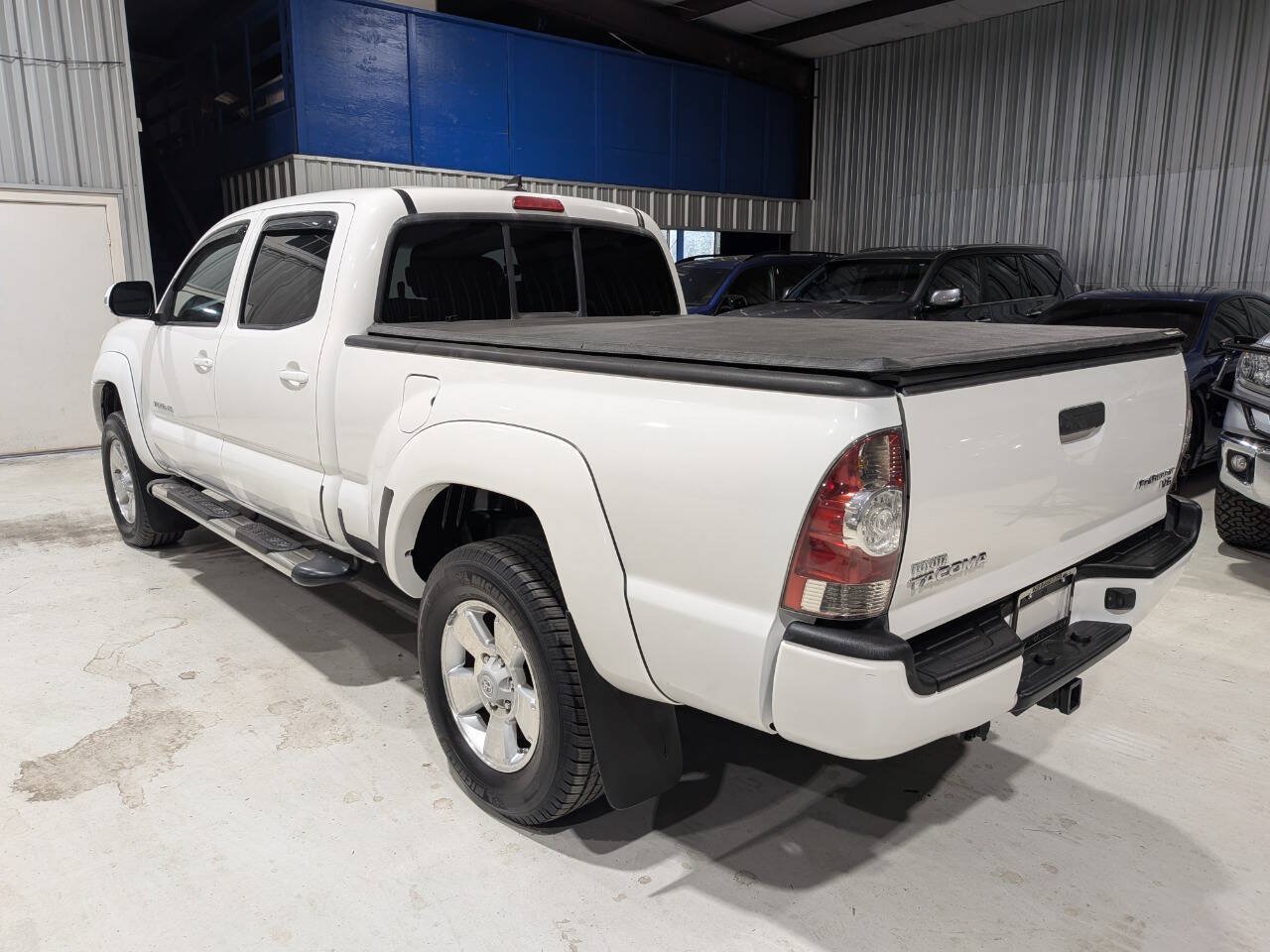 Used 2015 Toyota Tacoma PreRunner w/ TRD Sport Package RWD image 2