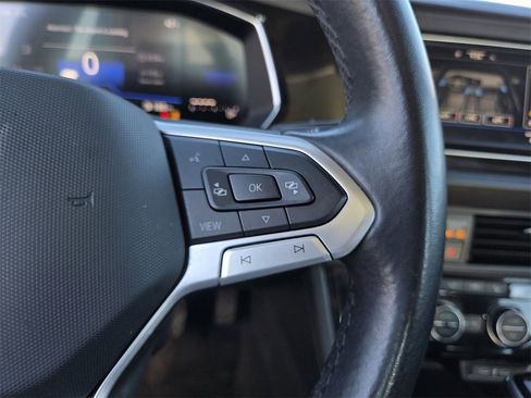 Used 2024 Volkswagen Jetta SE image 22