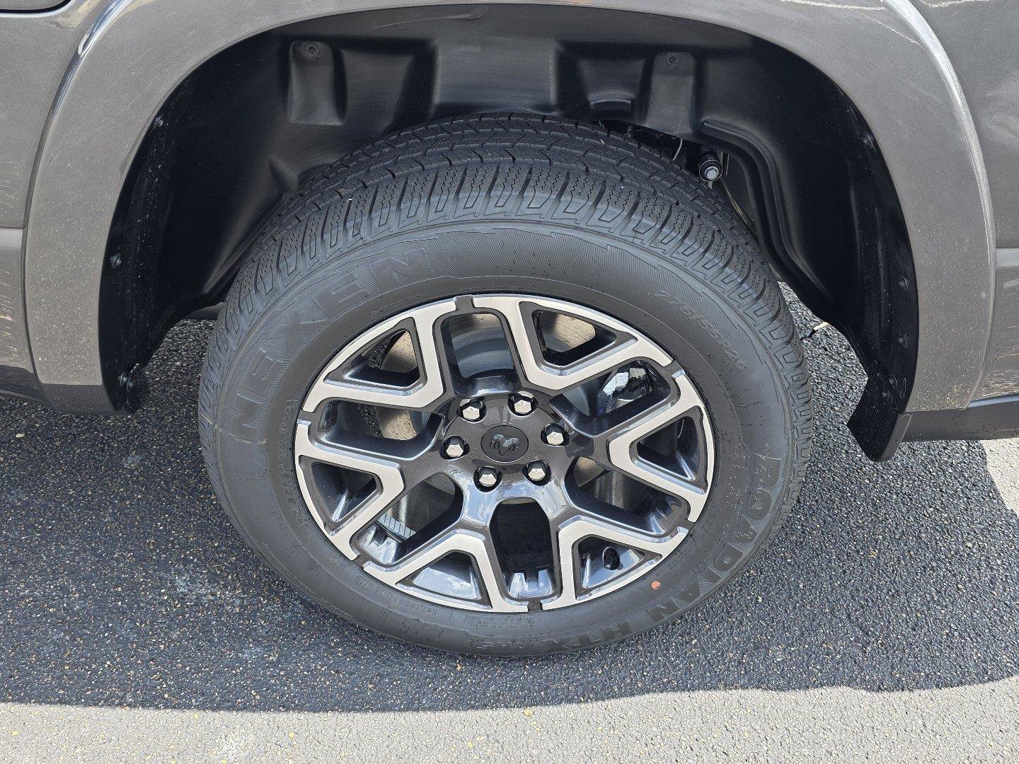 New 2027 RAM 1500 Laramie w/ Laramie Southwest Edition AWD/4WD image 36