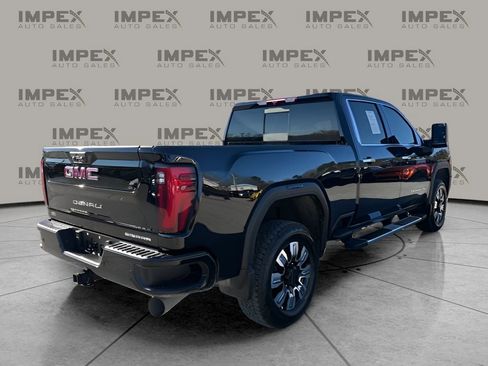 Used 2025 GMC Sierra 2500 Denali image 5