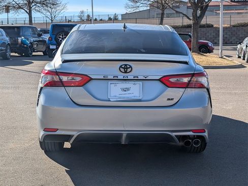 Used 2019 Toyota Camry SE image 5