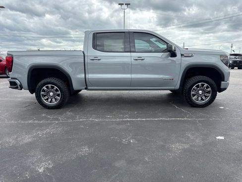 Used 2024 GMC Sierra 1500 AT4 w/ Technology Package AWD/4WD image 4