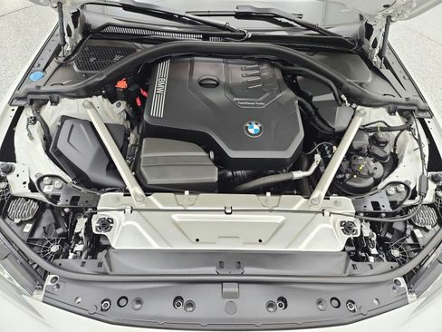 Used 2024 BMW 430i Convertible w/ M Sport Package RWD image 16
