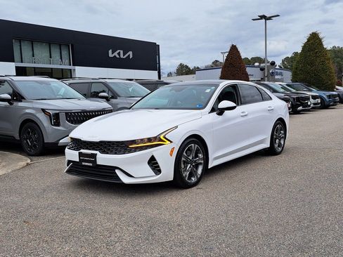 Used 2023 Kia K5 EX image 2